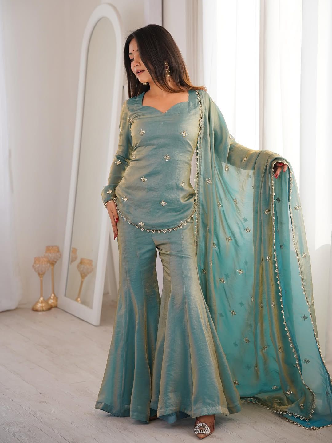 Nazakat Luxe Palazzo Suit-YAARI COLLECTION